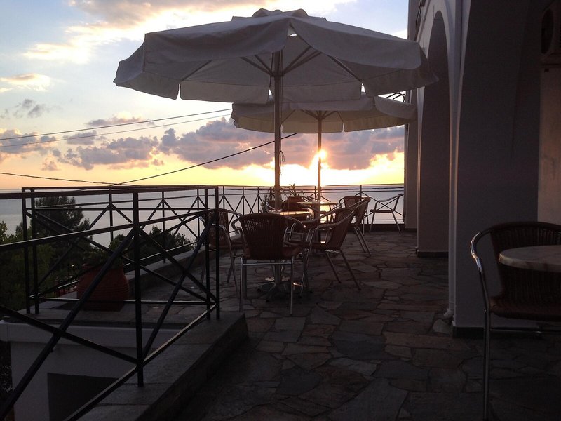 Travlos Studios 17 - Restaurant