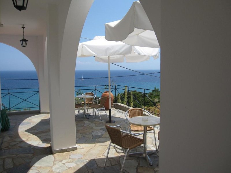 Travlos Studios 20 - Restaurant