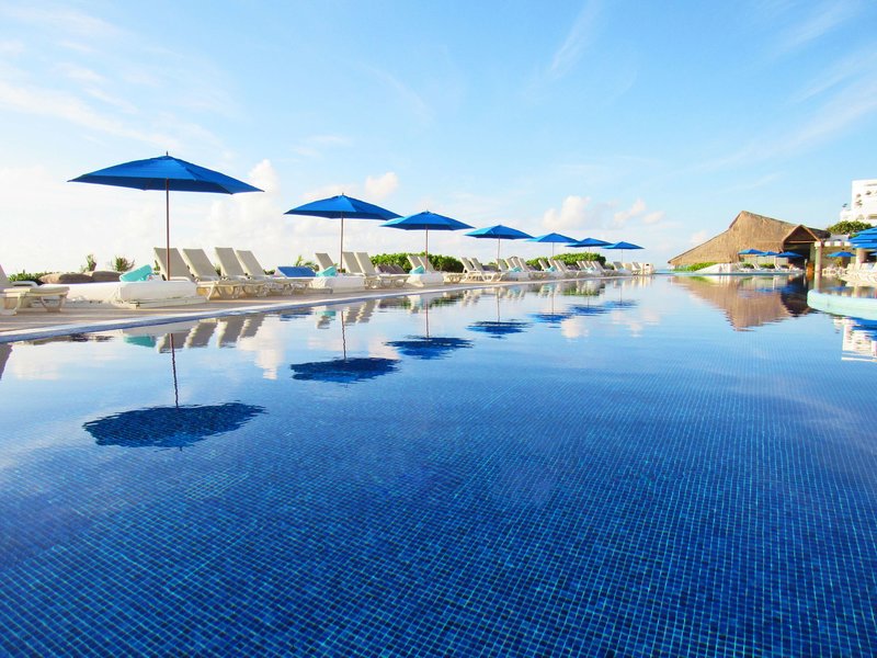 Live Aqua Beach Resort Cancun All Inclusive, Adults Only 2