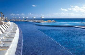 Live Aqua Beach Resort Cancun All Inclusive, Adults Only 3