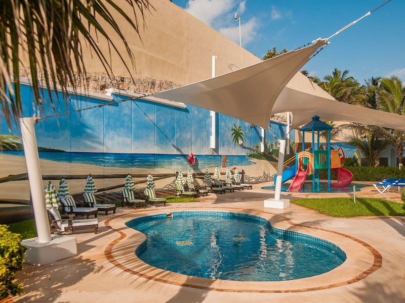 GR Solaris Cancun 12