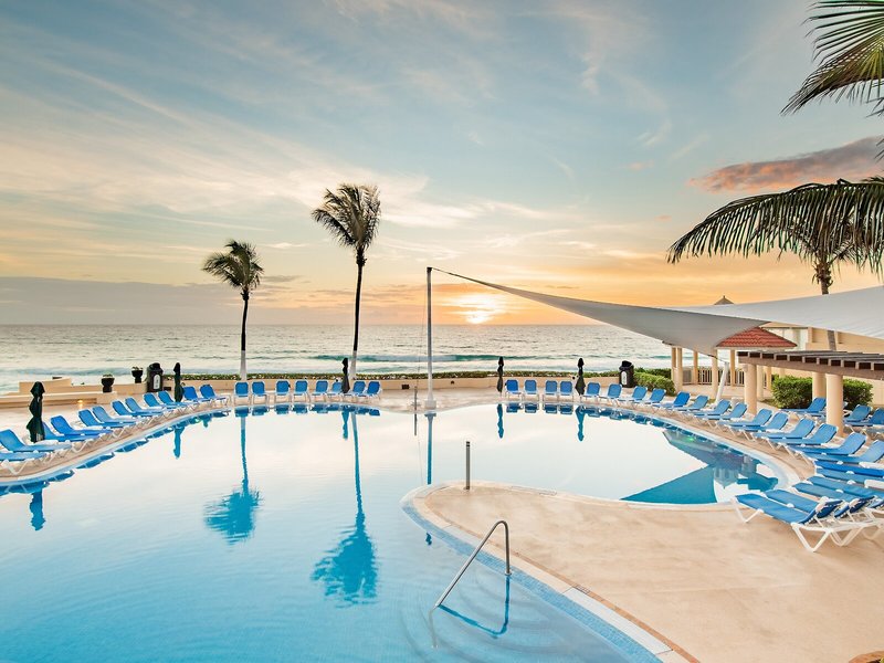 GR Solaris Cancun 13