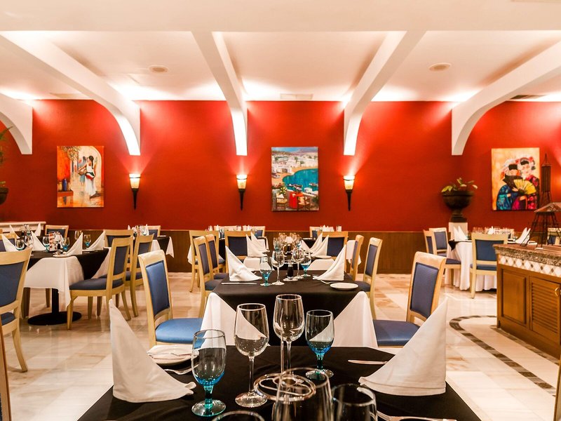 GR Solaris Cancun 24