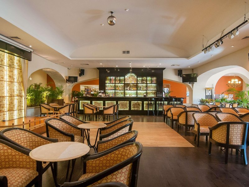 GR Solaris Cancun 25