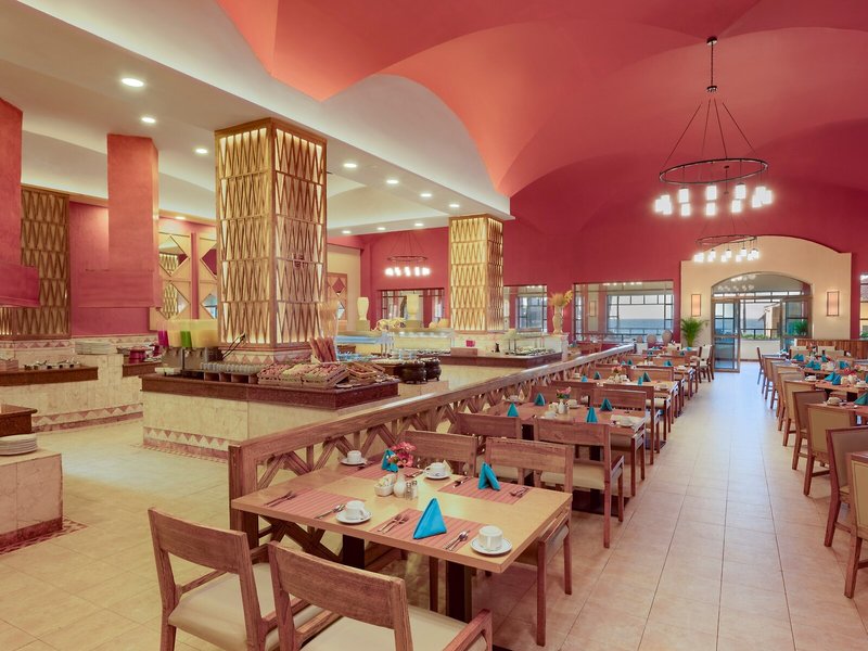 GR Solaris Cancun 26