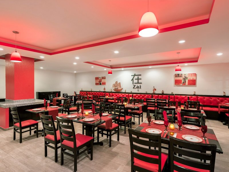 GR Solaris Cancun 32