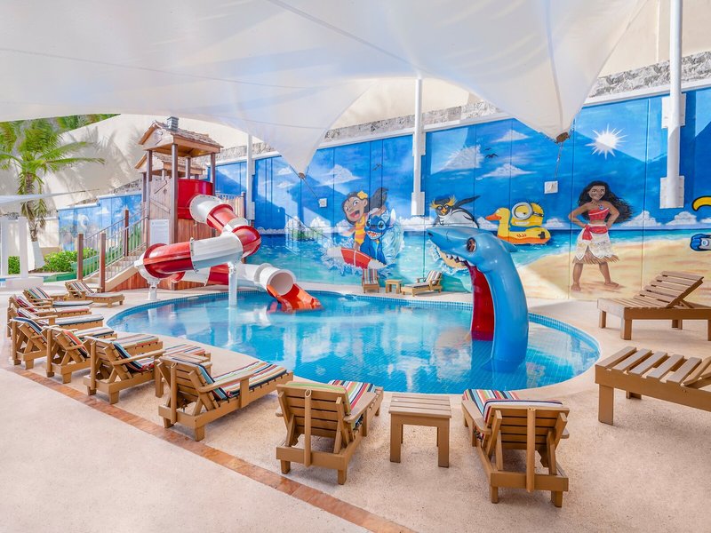 GR Solaris Cancun 42