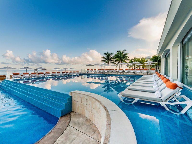 Cozumel Palace 9