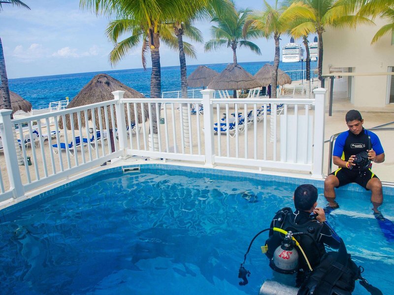 Cozumel Palace 16