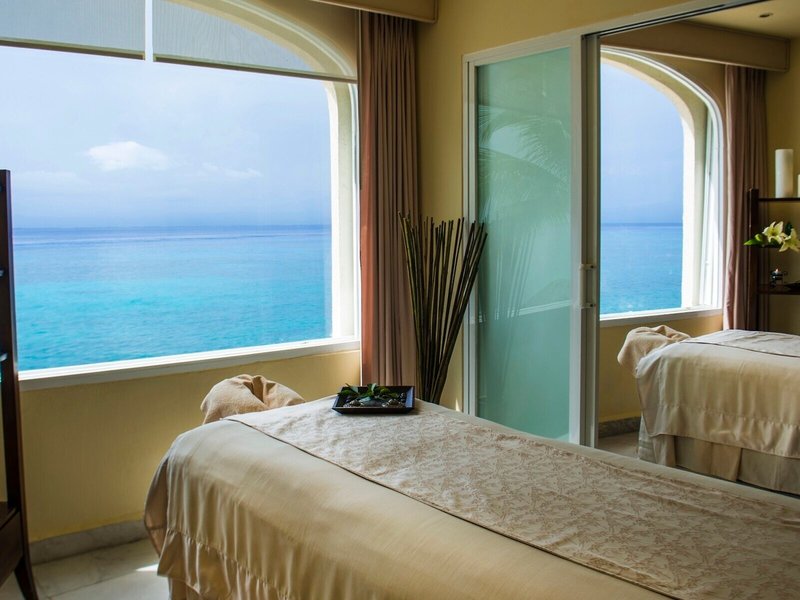 Cozumel Palace 48