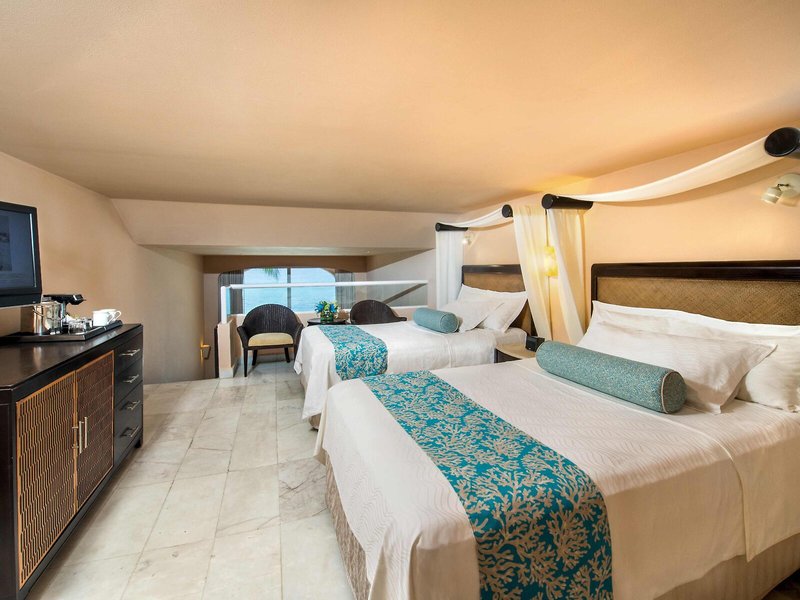 Cozumel Palace 50