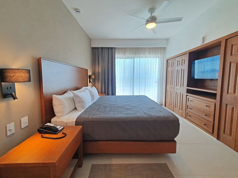 Paradise Village Beach Resort 42