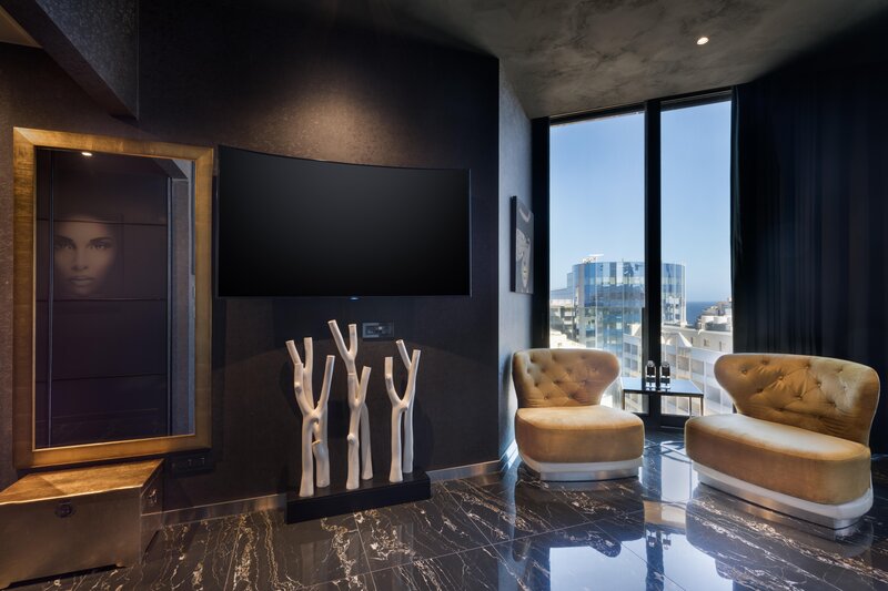 Hugo’s Boutique Hotel 7