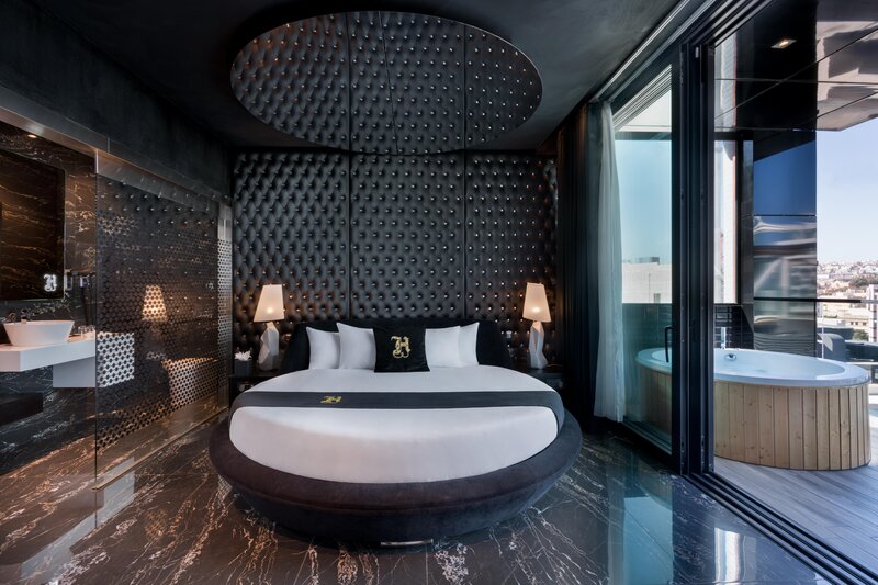 Hugo’s Boutique Hotel 16