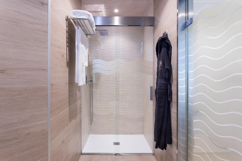 Hugo’s Boutique Hotel 25