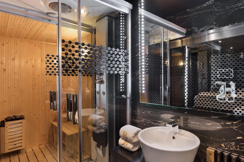 Hugo’s Boutique Hotel 27
