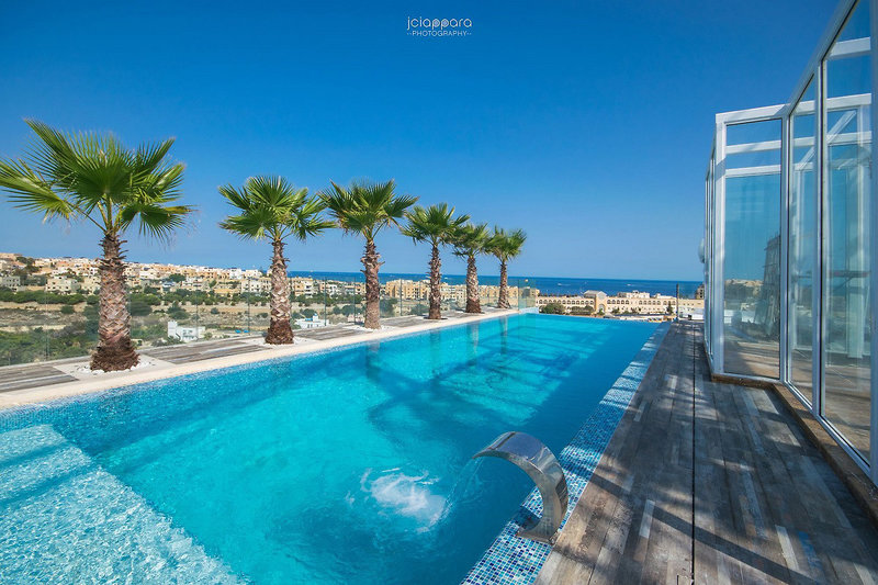Hugo’s Boutique Hotel 30
