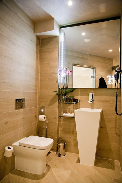 Hugo’s Boutique Hotel 34