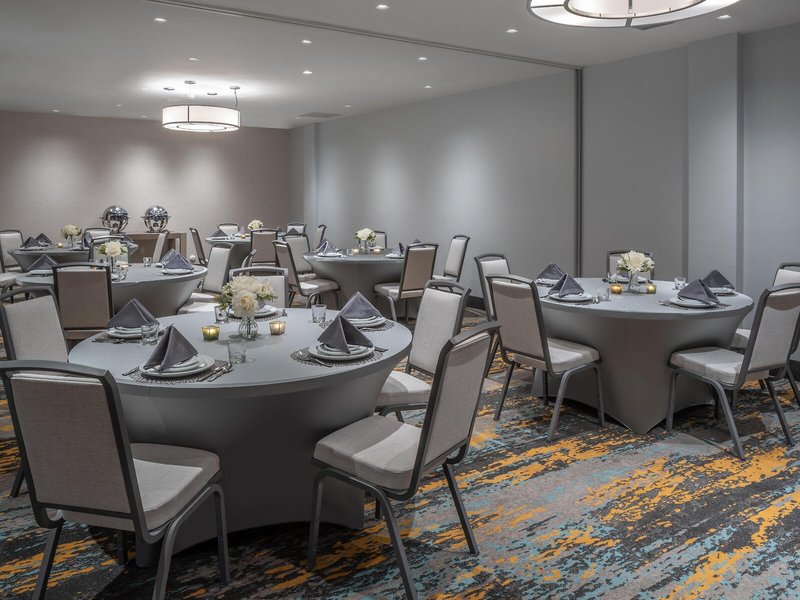 DoubleTree by Hilton Miami North I-95 9