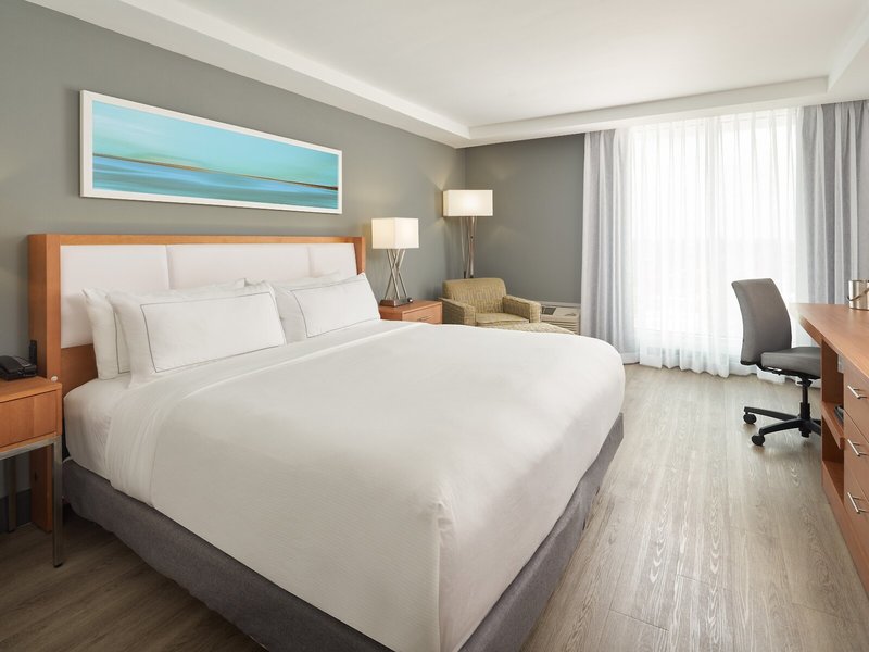 DoubleTree by Hilton Miami North I-95 16