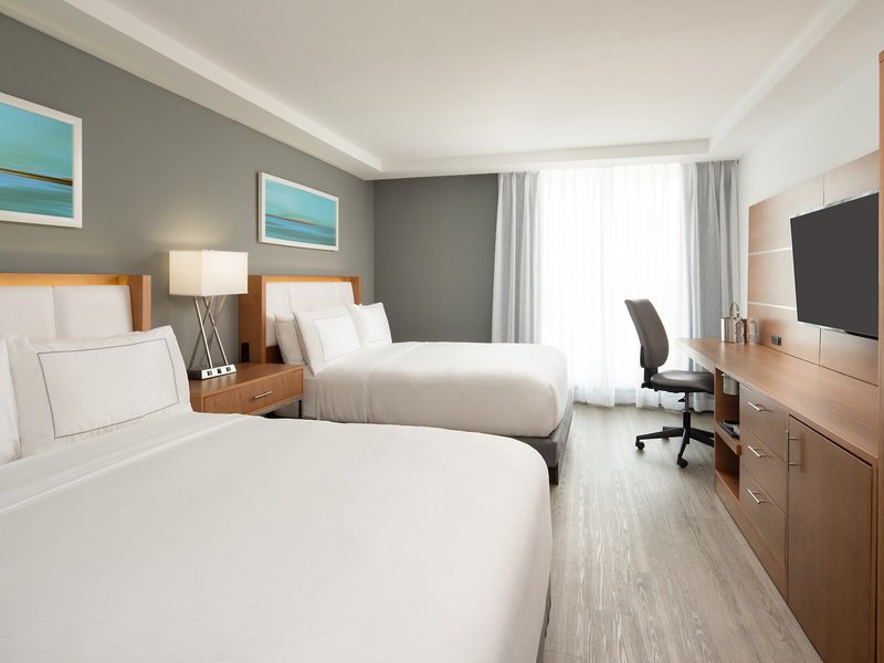 DoubleTree by Hilton Miami North I-95 17