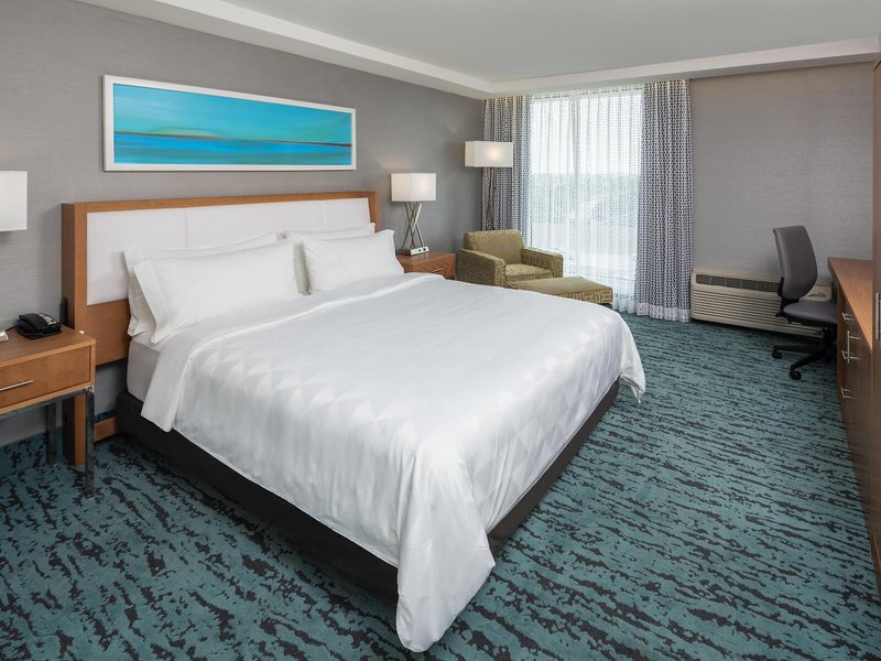 DoubleTree by Hilton Miami North I-95 18