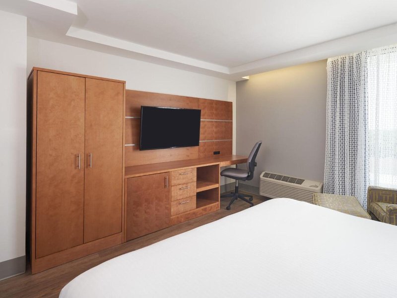 DoubleTree by Hilton Miami North I-95 20