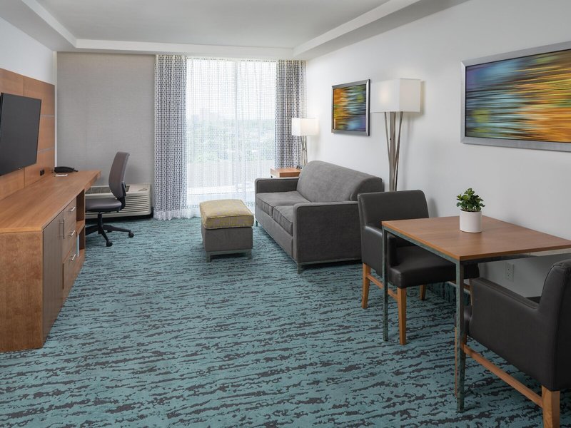 DoubleTree by Hilton Miami North I-95 21