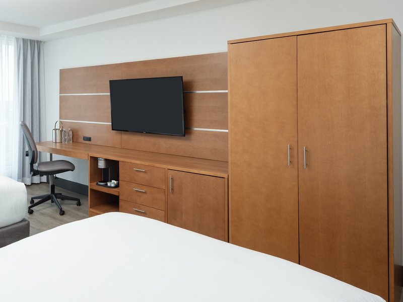 DoubleTree by Hilton Miami North I-95 24