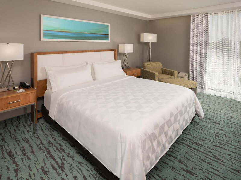 DoubleTree by Hilton Miami North I-95 25