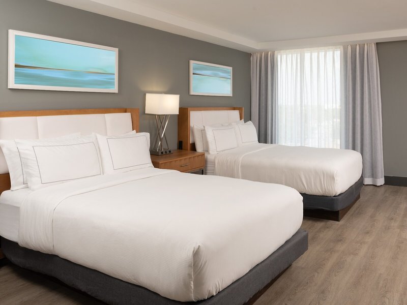 DoubleTree by Hilton Miami North I-95 35