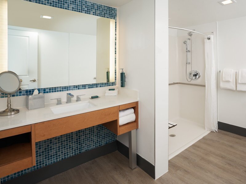 DoubleTree by Hilton Miami North I-95 36