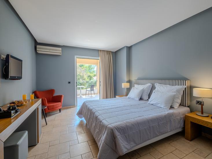 Mediterranean Beach Resort 7