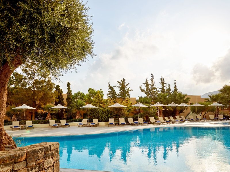 Village Heights Golf Resort 8