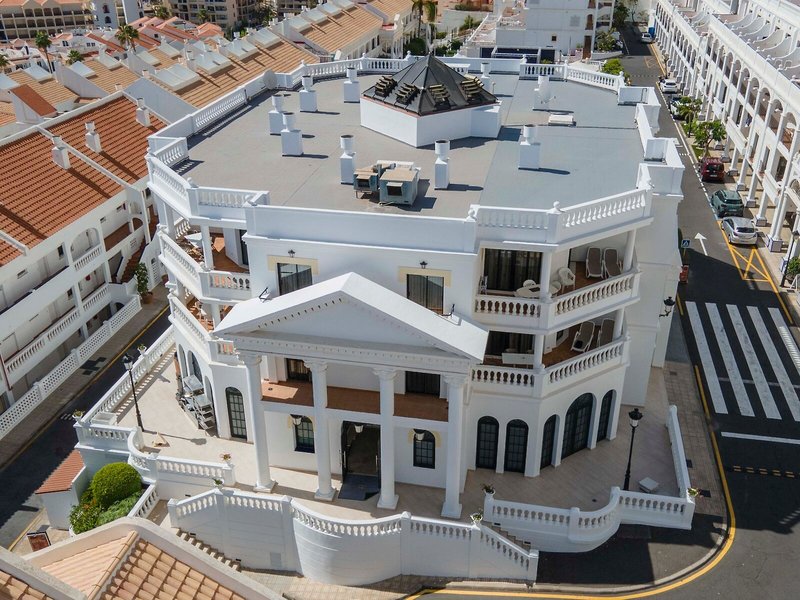Hollywood Mirage 3