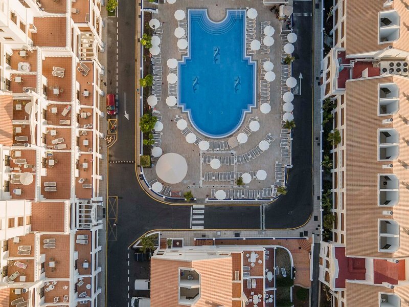 Hollywood Mirage 8