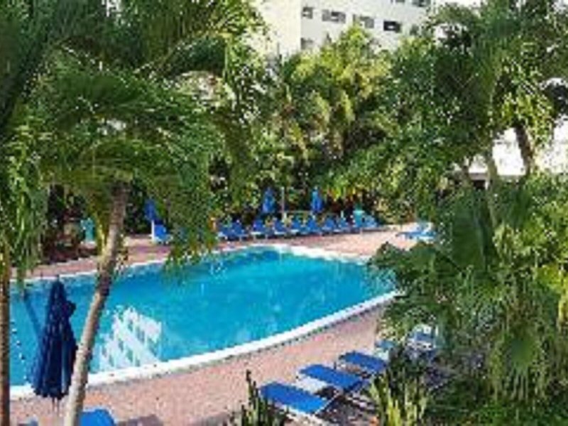 Radisson Resort Miami Beach 19