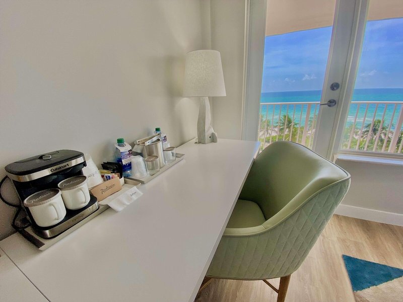 Radisson Resort Miami Beach 46