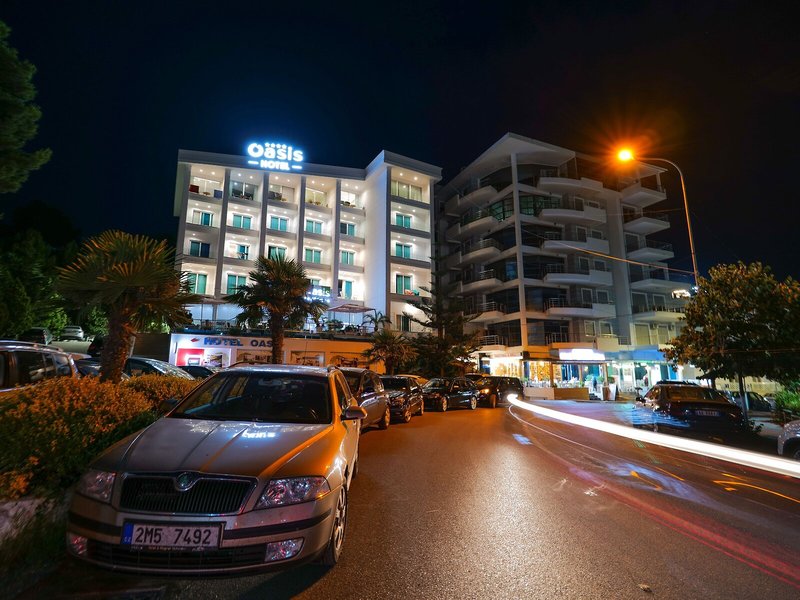 Hotel Oasis 1