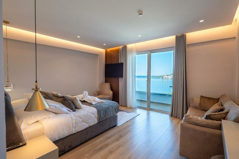 Hotel Oasis 11