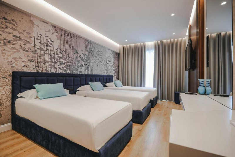 Hotel Oasis 17