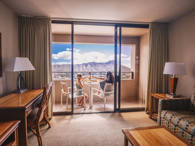 Aston Waikiki Sunset 32