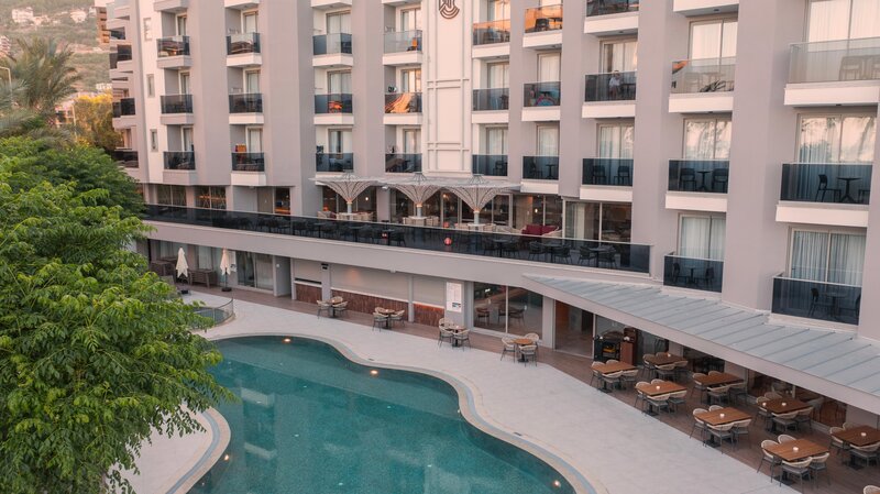 Kleopatra Dreams Beach 69