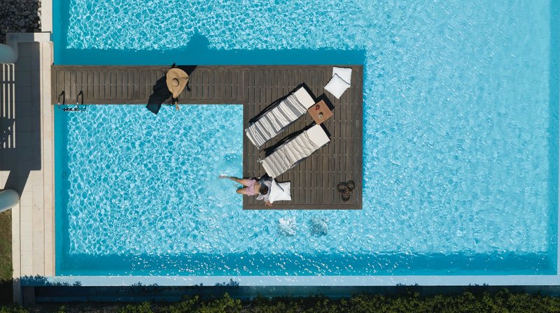 Ixian Grand & All Suites 4