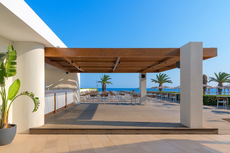 Ixian Grand & All Suites 14