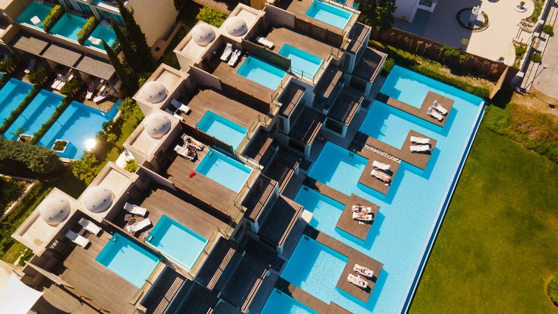 Ixian Grand & All Suites 18