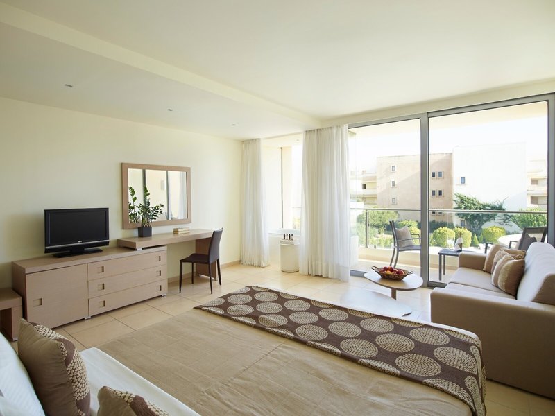 Ixian Grand & All Suites 35 - Room Example