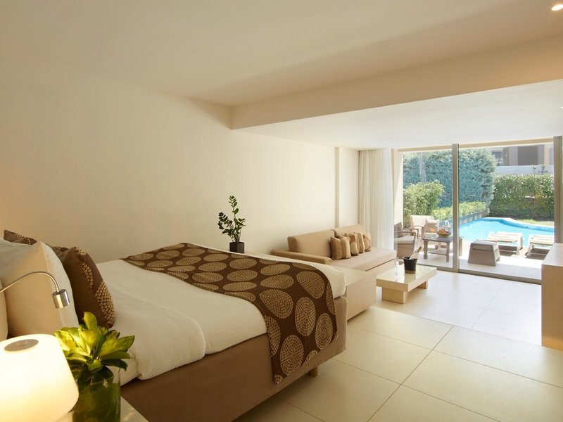 Ixian Grand & All Suites 42 - Room Example