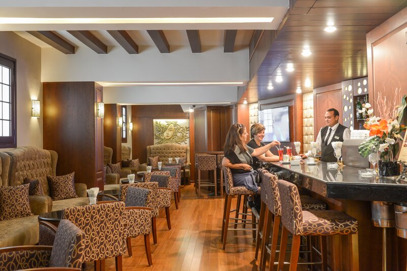 Golden Tulip Flamenco 16