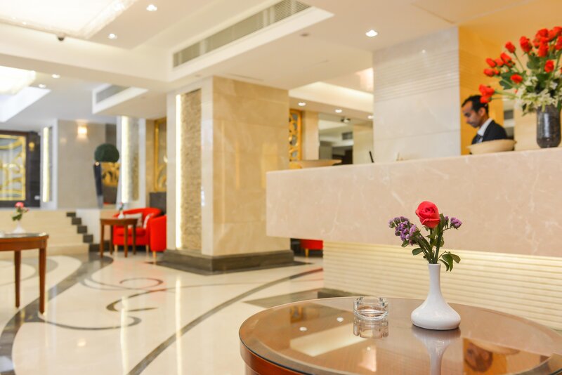 Golden Tulip Flamenco 23